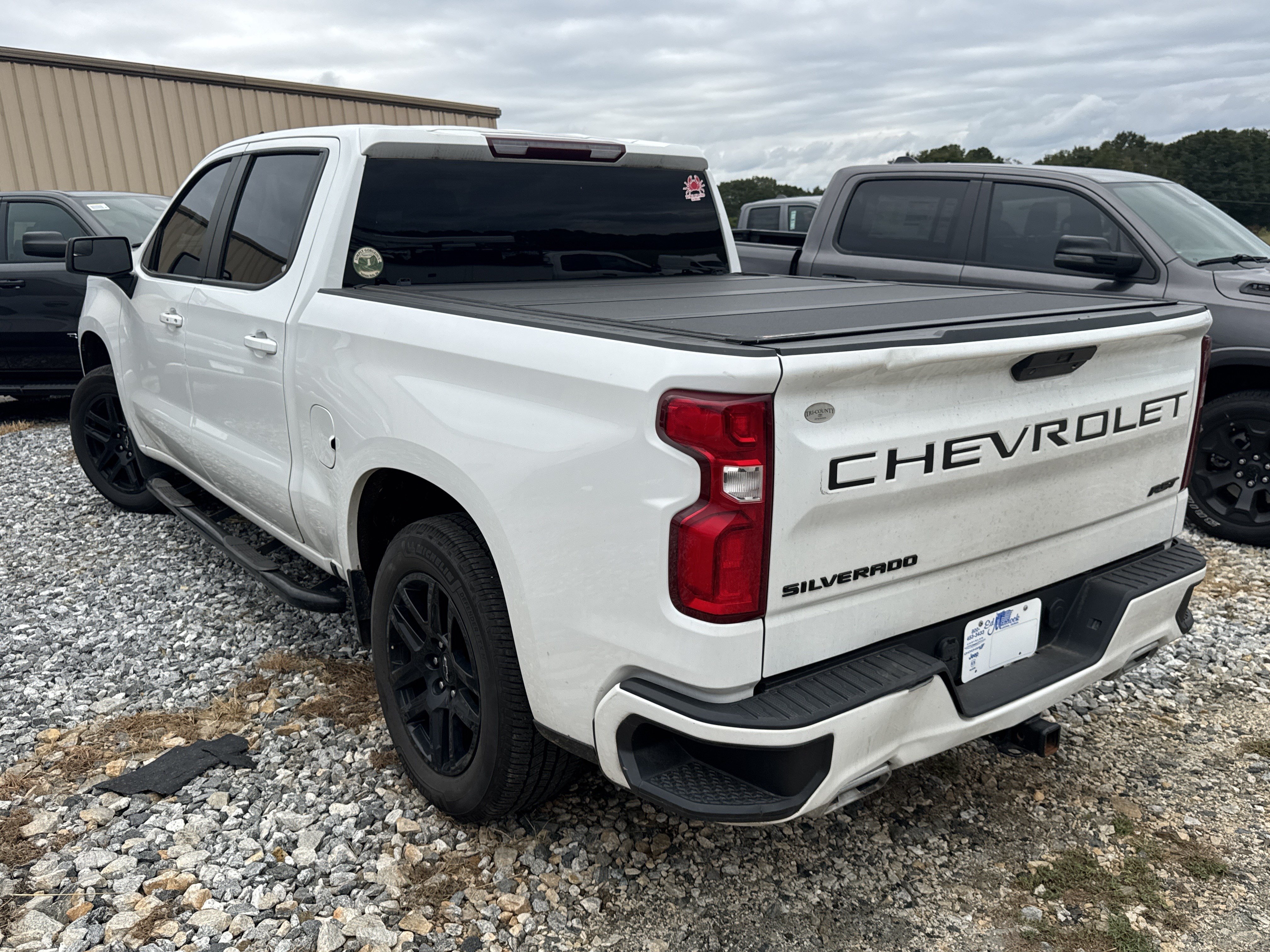 Used 2022 Chevrolet Silverado 1500 RST AWD/4WD image 6