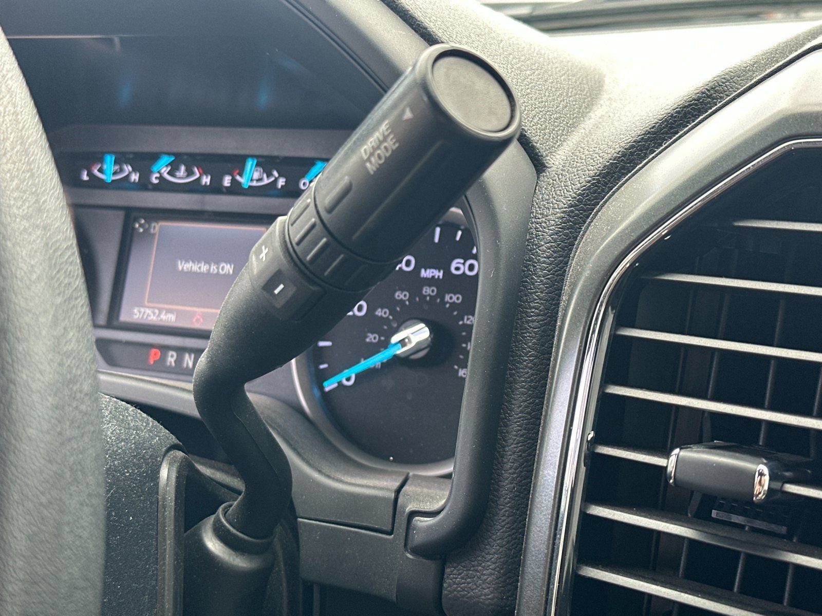Certified 2022 Ford F250 XLT w/ Black Appearance Package AWD/4WD image 23