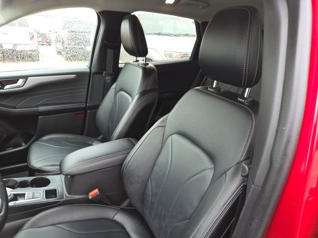 Certified 2025 Ford Escape SE w/ PHEV Premium Package FWD image 25