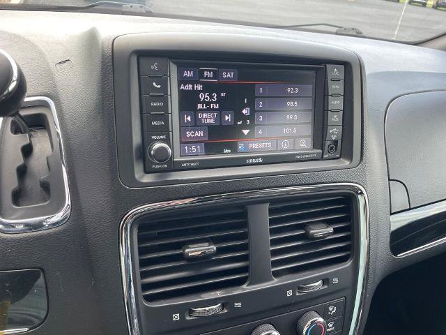 Used 2020 Dodge Grand Caravan SE FWD image 20