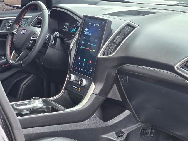 Certified 2024 Ford Edge ST-Line w/ Class II Trailer Tow Package image 9