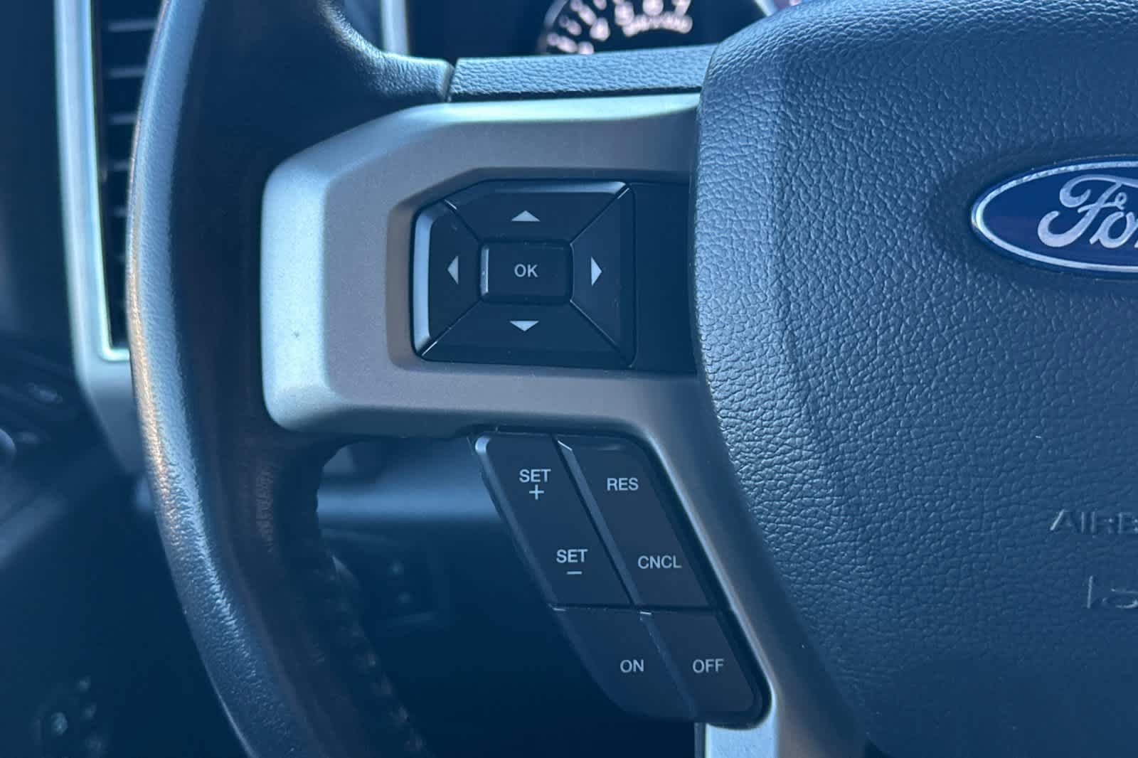 Certified 2022 Ford F250 Lariat w/ Lariat Value Package AWD/4WD image 26