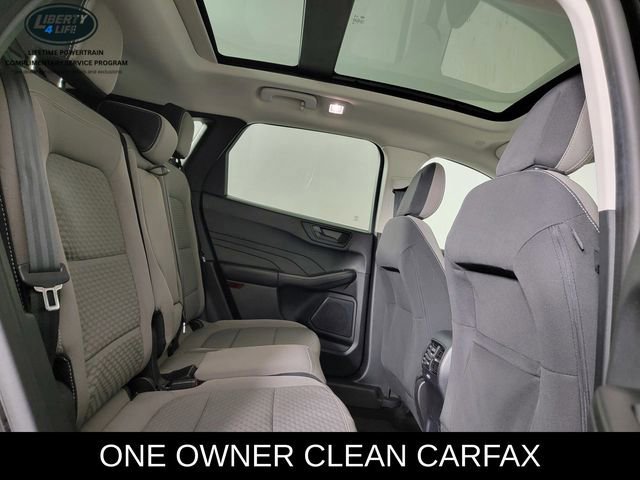 Certified 2022 Ford Escape SE w/ SE Sport Appearance Package image 18