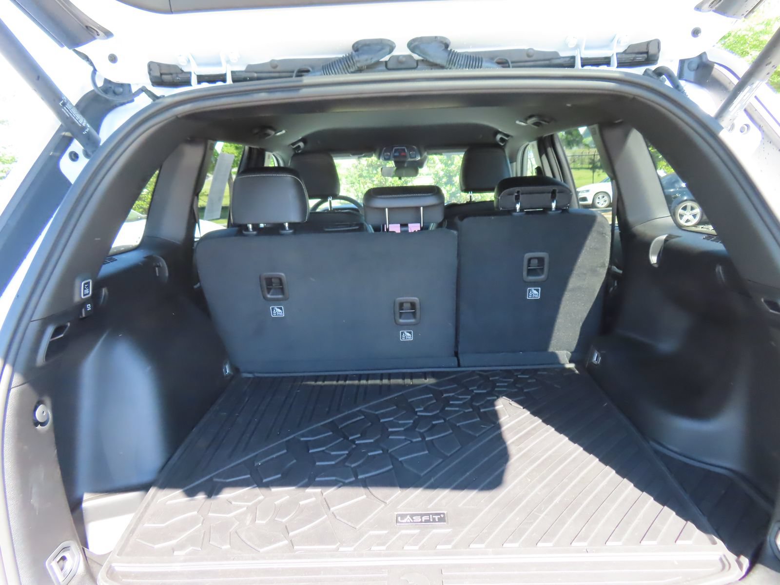 Used 2025 Jeep Grand Cherokee Limited w/ Trailer Tow Package AWD/4WD image 37