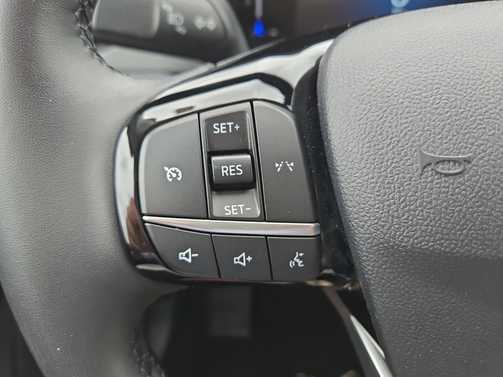 Certified 2024 Ford Escape Active AWD/4WD image 14