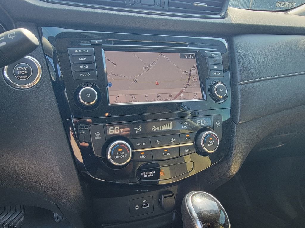 Used 2018 Nissan Rogue SV w/ Premium Package FWD image 54