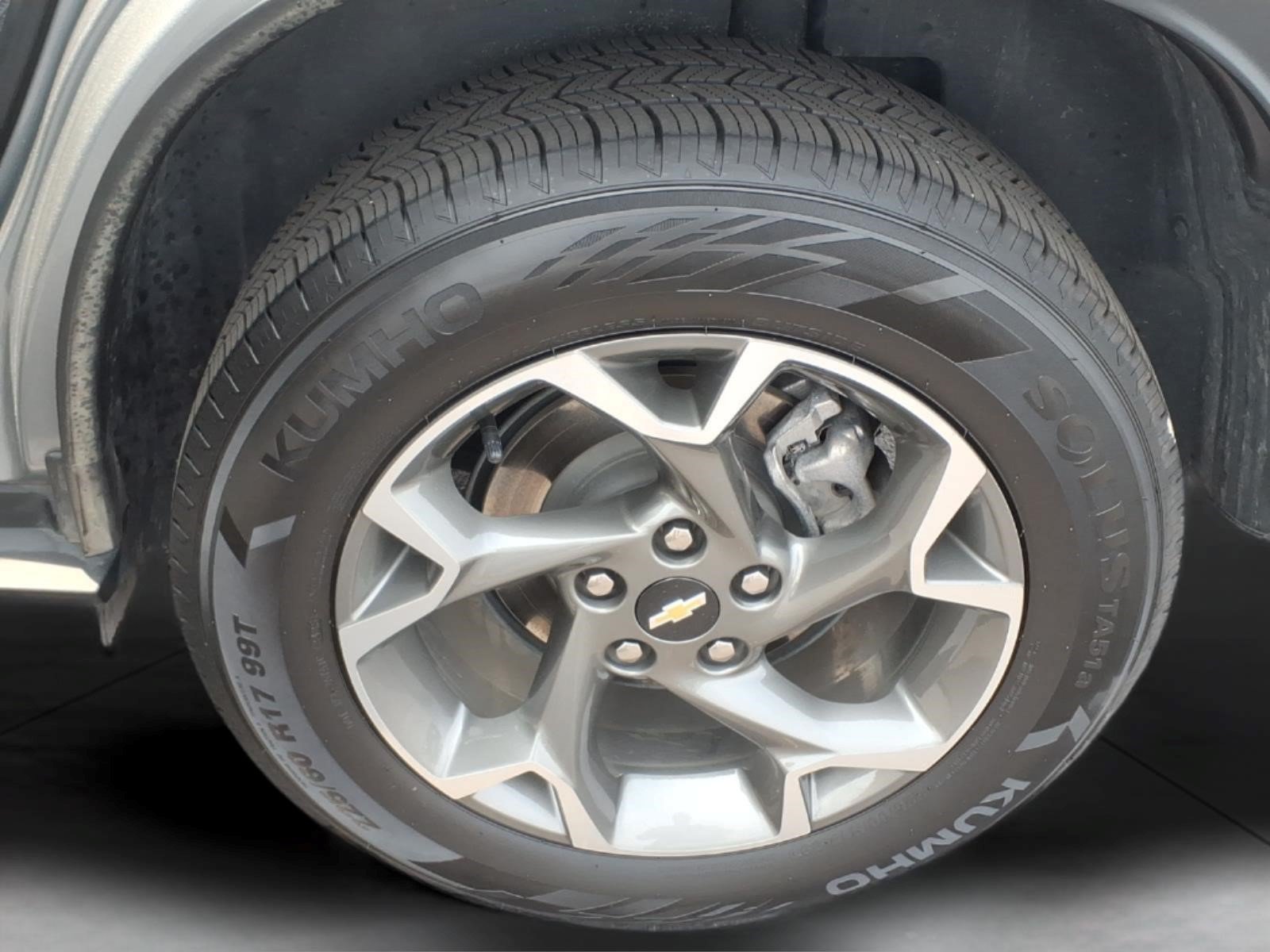 Used 2025 Chevrolet Trax LT FWD image 14