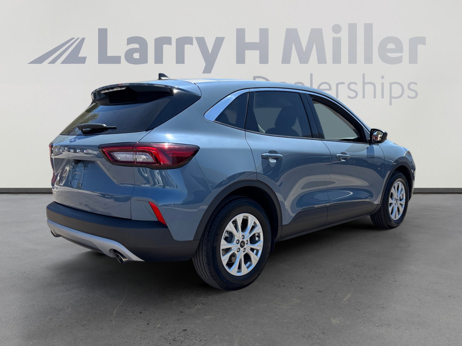 Certified 2024 Ford Escape Active FWD image 5