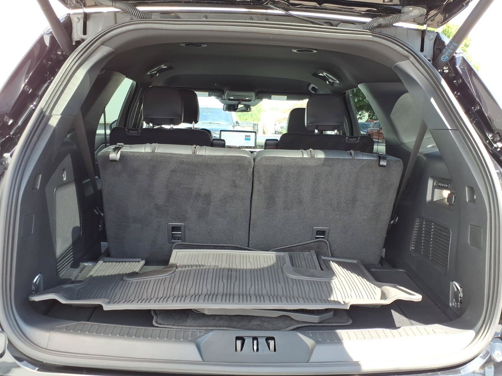 Certified 2025 Ford Explorer ST AWD/4WD image 8