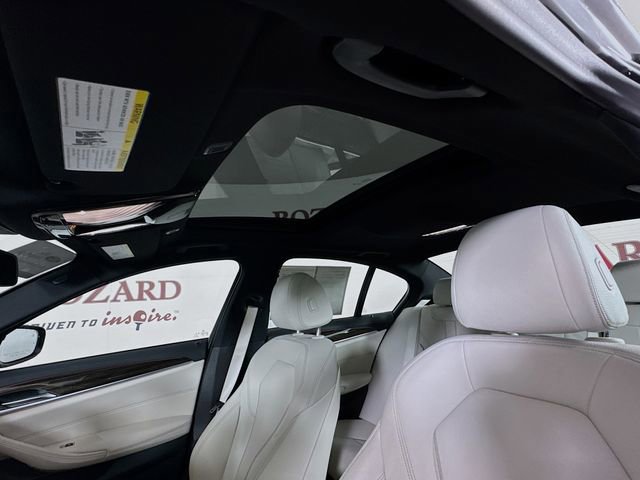 Used 2021 BMW 530i xDrive w/ Premium Package image 26