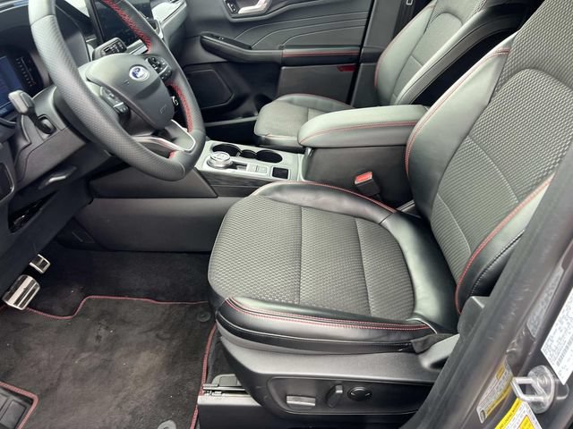 Certified 2023 Ford Escape ST-Line w/ Tech Pack #1 AWD/4WD image 19