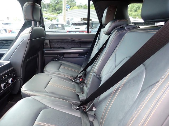 Certified 2022 Ford Expedition Max Platinum image 18