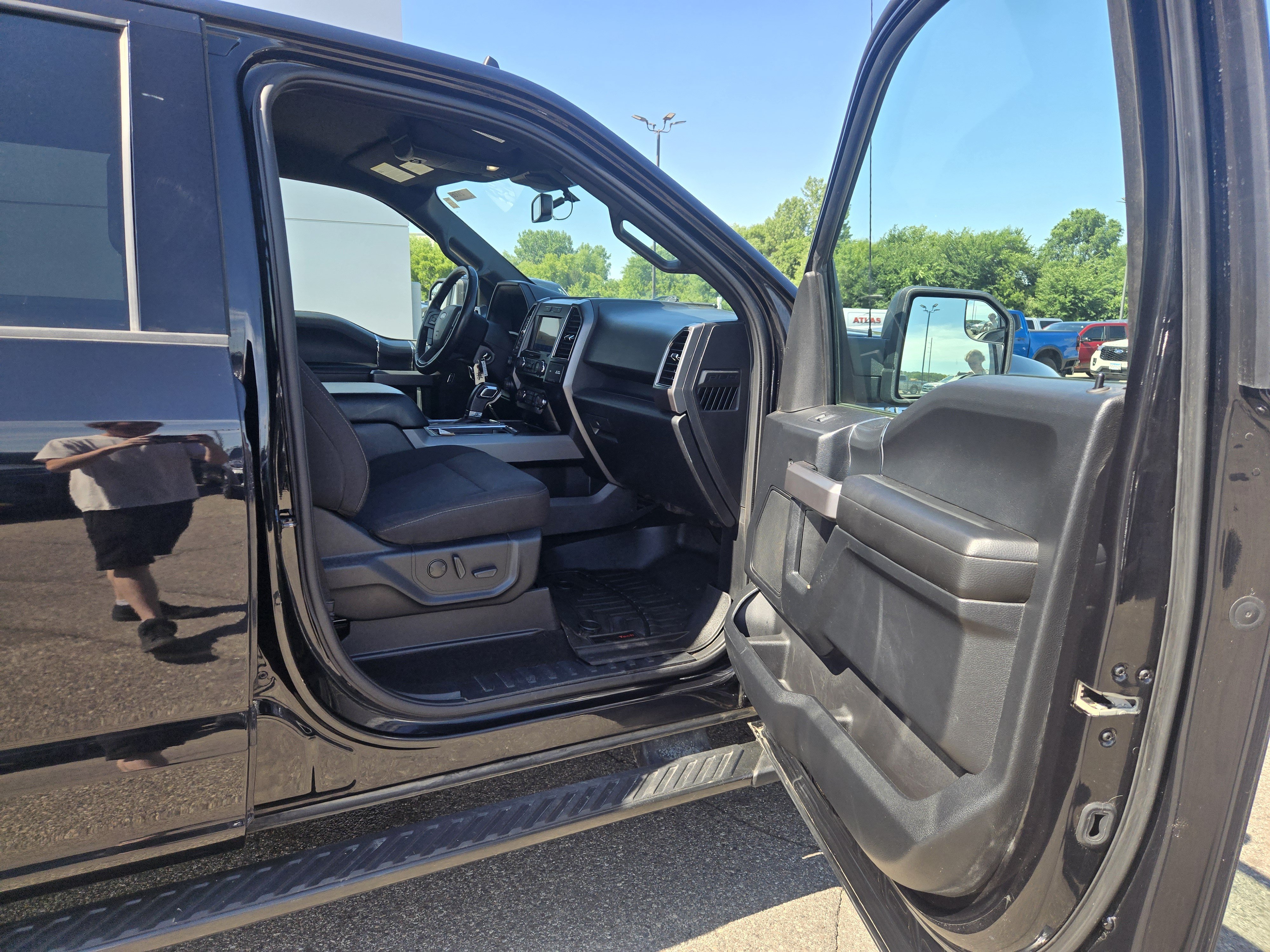 Certified 2019 Ford F150 XLT w/ Equipment Group 302A Luxury AWD/4WD image 16