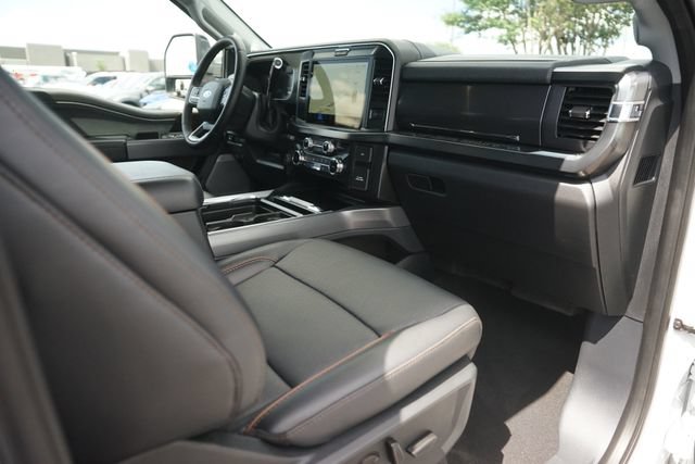 Certified 2025 Ford F250 Lariat w/ FX4 Off-Road Package AWD/4WD image 17
