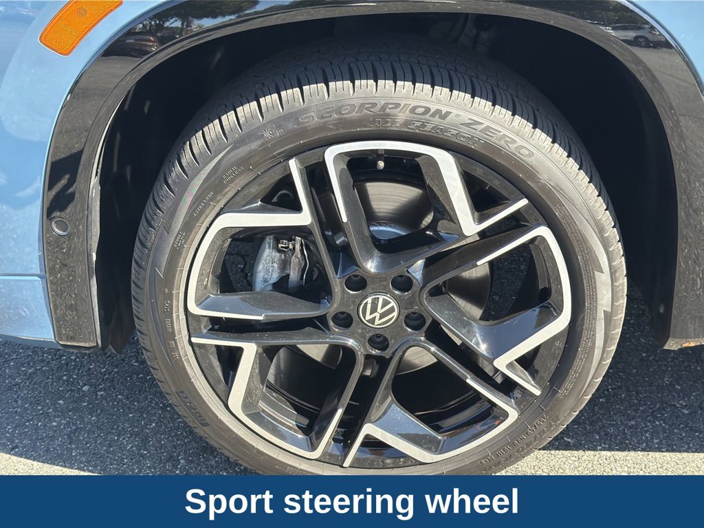Used 2025 Volkswagen Tiguan SEL R-Line AWD/4WD image 10