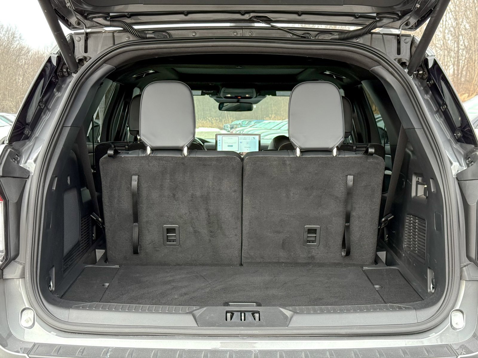 Certified 2025 Ford Explorer ST-Line w/ Premium Package image 14