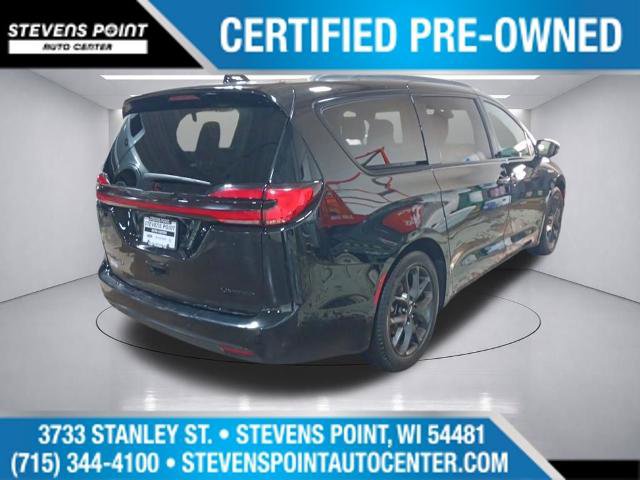 Used 2025 Chrysler Pacifica Limited image 7