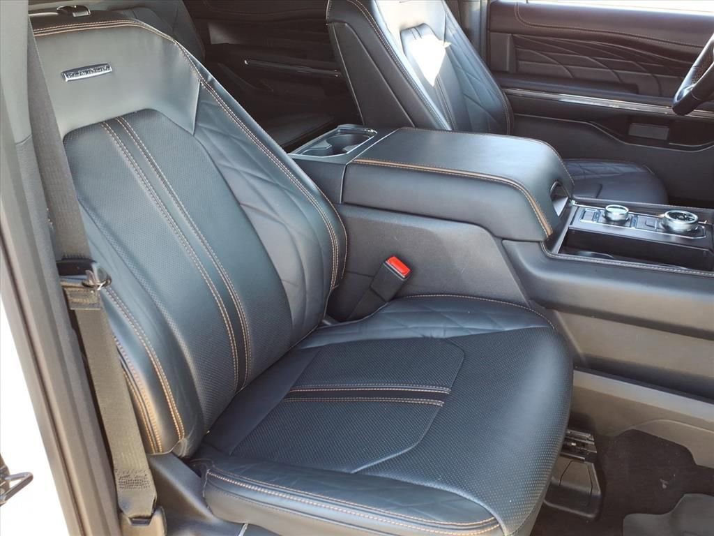 Certified 2023 Ford Expedition Platinum image 14