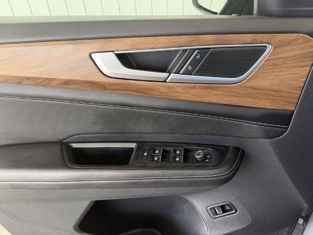 Used 2024 Volkswagen Atlas SE FWD image 19