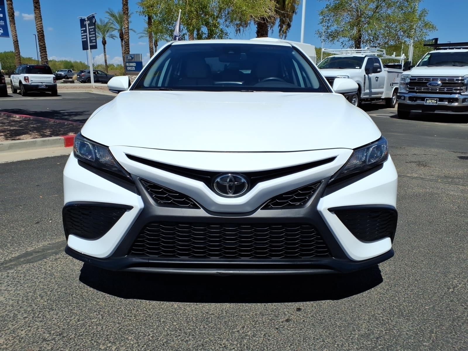 Used 2024 Toyota Camry SE w/ Audio Upgrade Package FWD image 2
