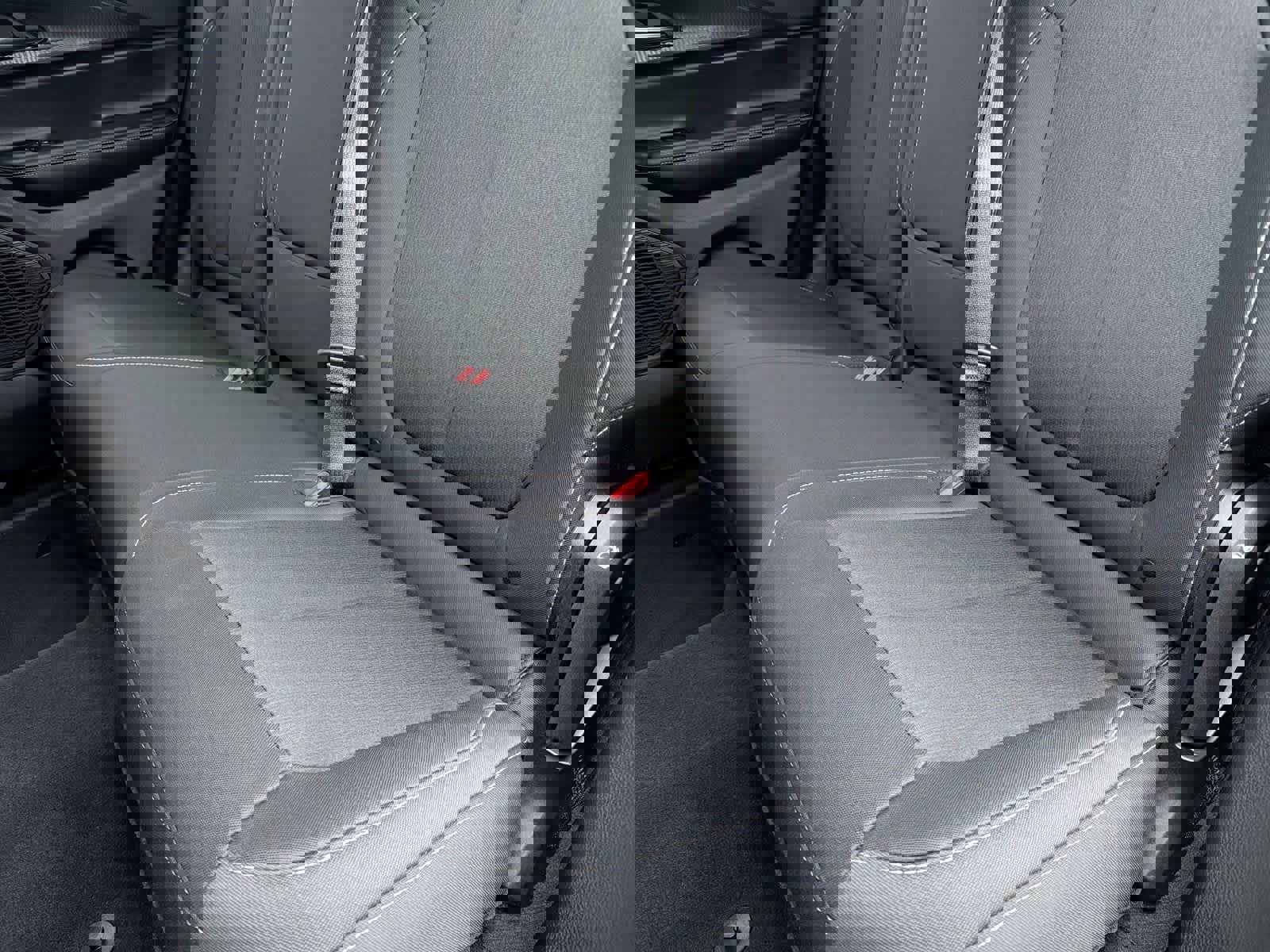 Used 2025 Jeep Grand Cherokee Laredo X image 21