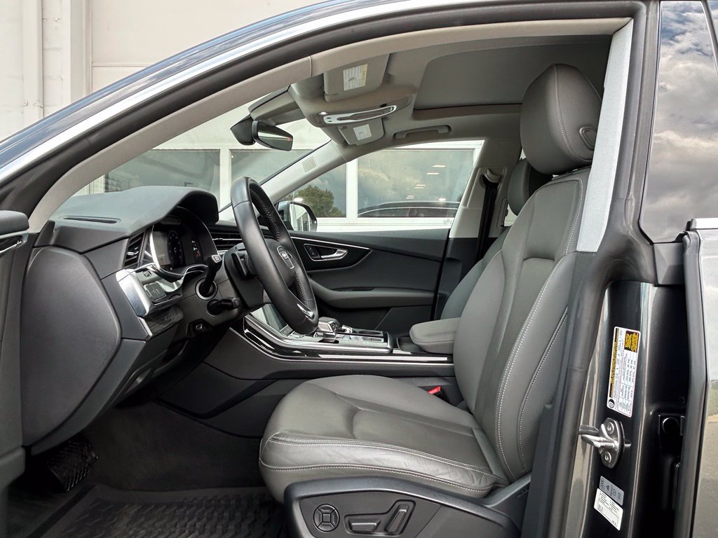 Used 2020 Audi Q8 Premium Plus AWD/4WD image 15