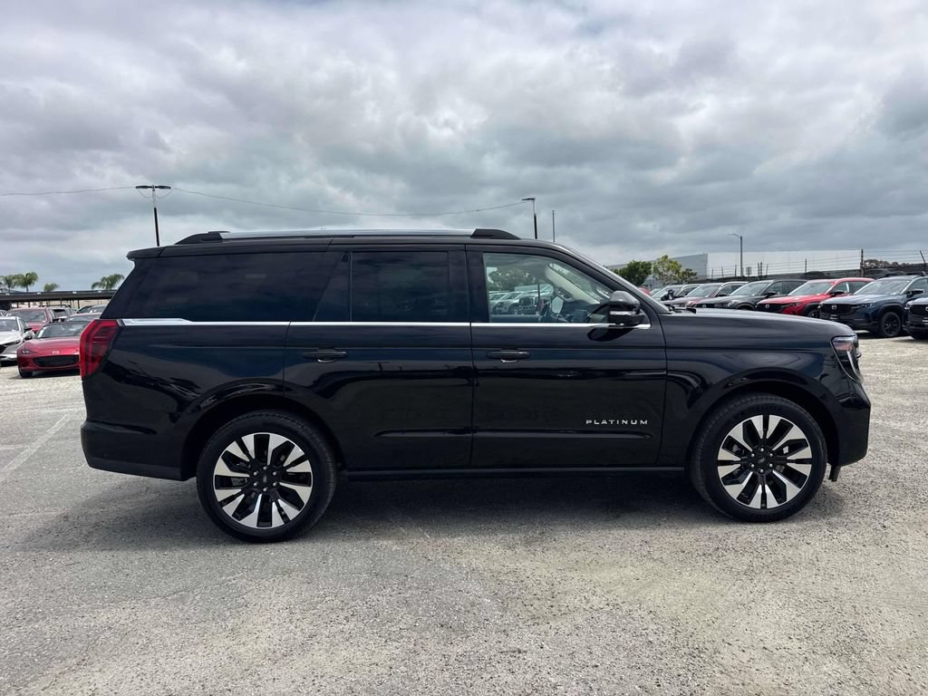 Certified 2025 Ford Expedition Platinum w/ Driver's Package AWD/4WD image 2