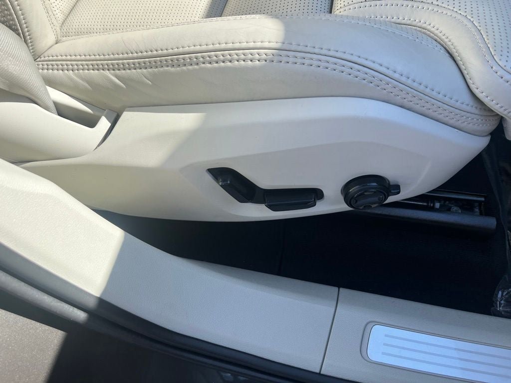 Used 2018 Volvo XC60 T6 Inscription w/ Luxury Seat Package AWD/4WD image 22