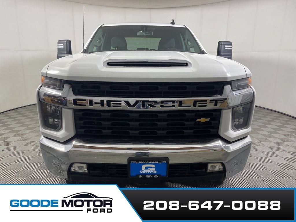 Used 2022 Chevrolet Silverado 2500 LT w/ Convenience Package AWD/4WD image 3
