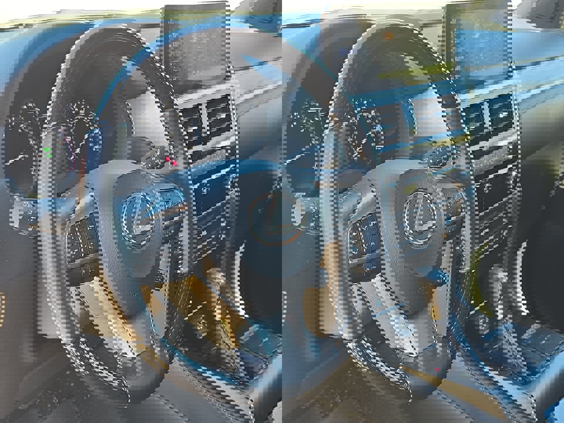 Used 2023 Lexus GX 460 Premium w/ Premium Package image 14