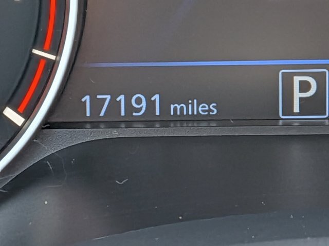 Used 2023 Nissan Altima 2.5 SR w/ SR Premium Package FWD image 22