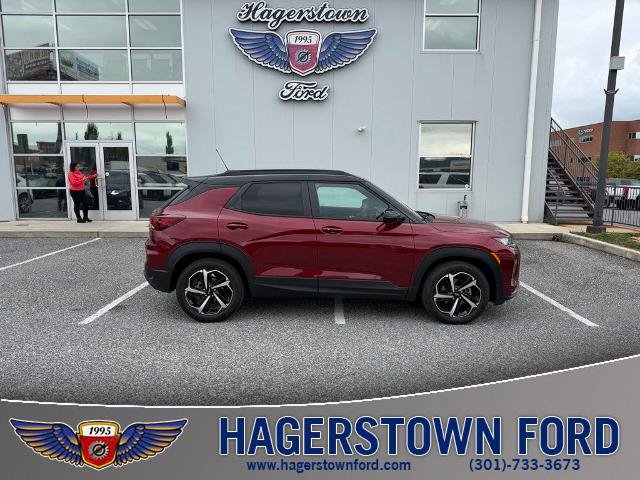 Used 2023 Chevrolet TrailBlazer RS w/ Sun and Liftgate Package FWD image 1