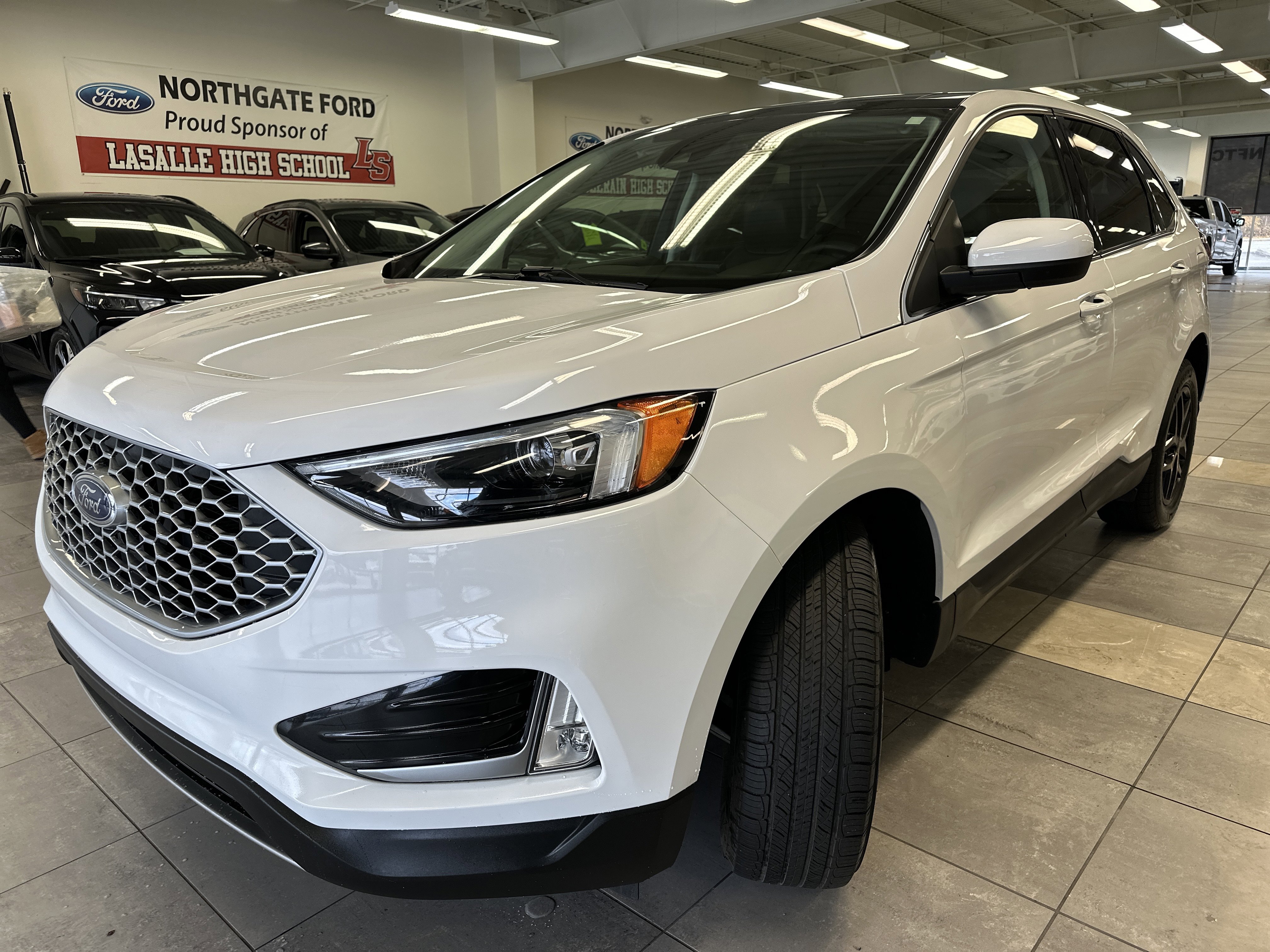 Certified 2023 Ford Edge SEL w/ Convenience Package image 17