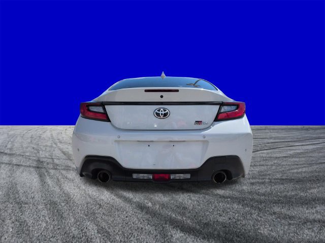 Used 2024 Toyota GR86 RWD image 5