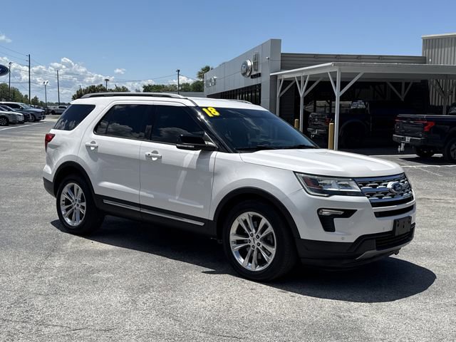 Certified 2018 Ford Explorer XLT w/ Equipment Group 202A FWD image 5