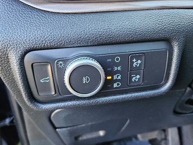 Certified 2021 Ford Explorer Limited w/ Equipment Group 301A image 18