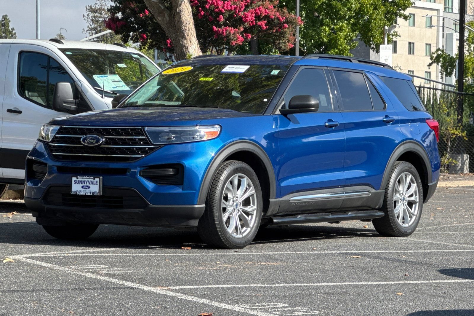 Certified 2021 Ford Explorer XLT RWD image 9