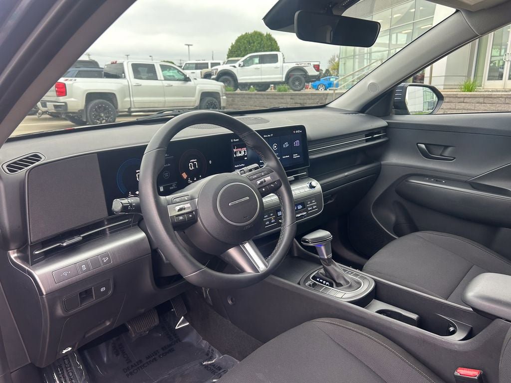 Used 2025 Hyundai Kona SEL FWD image 9