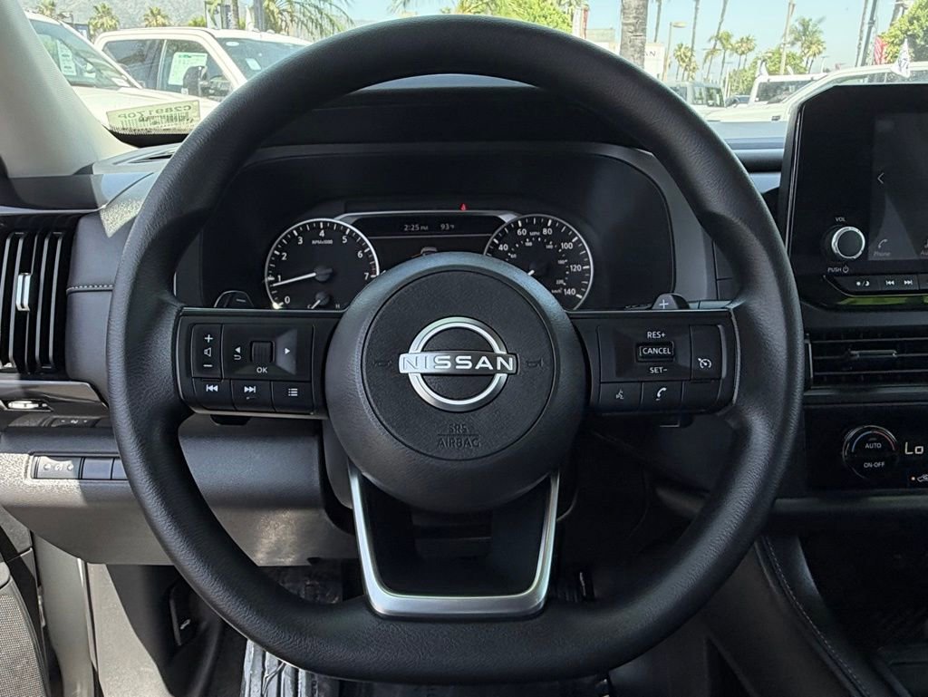 Used 2024 Nissan Pathfinder S FWD image 18