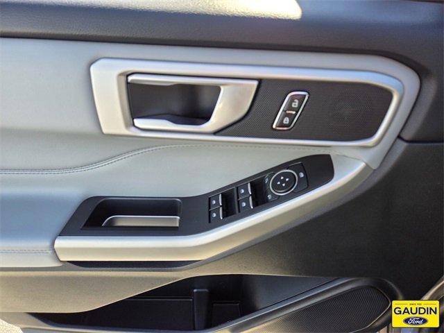 Certified 2023 Ford Explorer XLT w/ Equipment Group 202A image 19