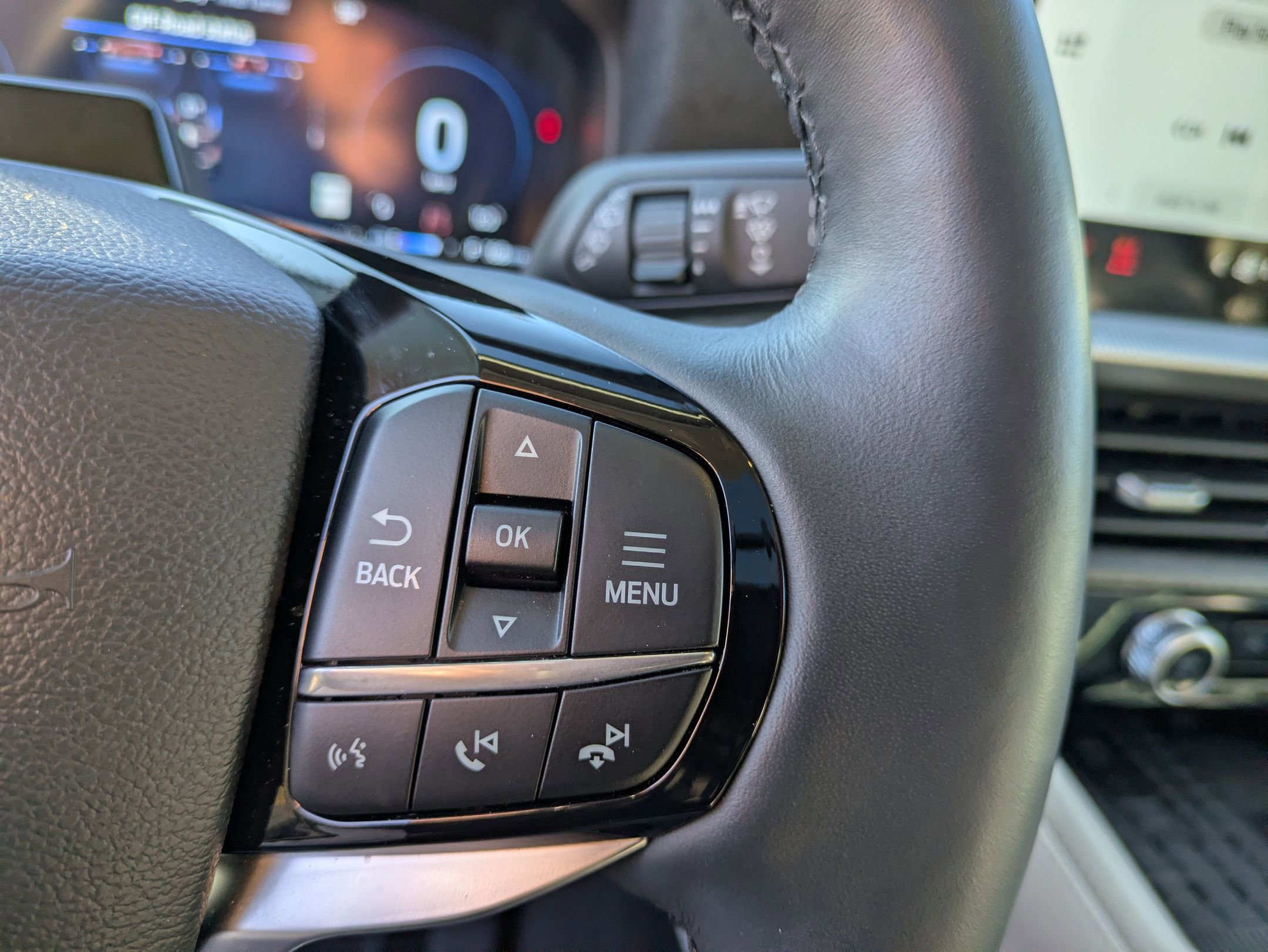 Certified 2025 Ford Explorer Platinum w/ Ultimate Package image 19