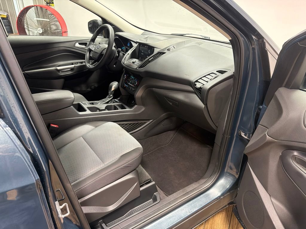 Certified 2019 Ford Escape SE AWD/4WD image 25