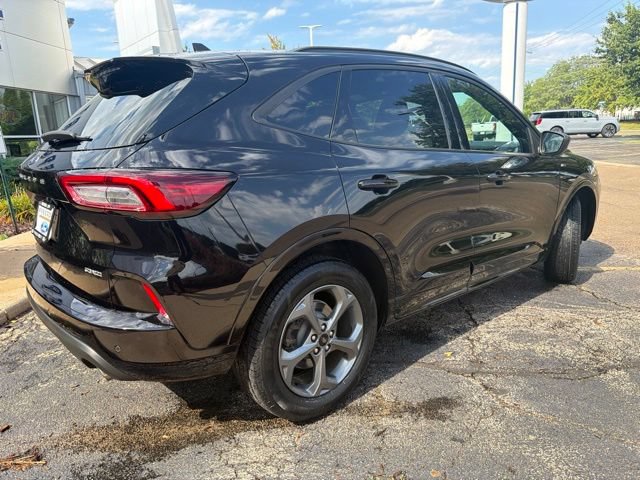 Certified 2024 Ford Escape ST-Line w/ Tech Pack #1 AWD/4WD image 7