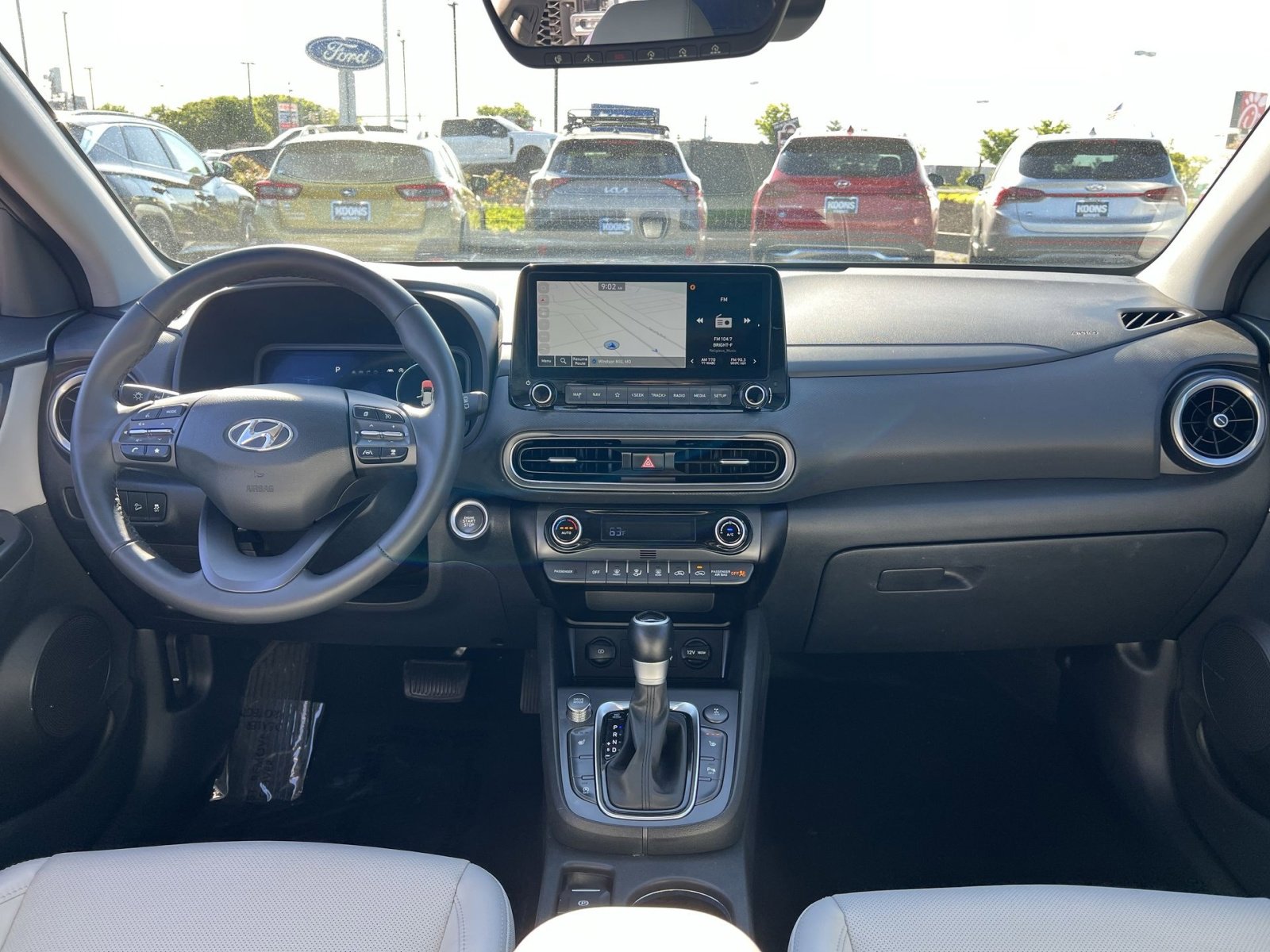 Used 2023 Hyundai Kona Limited AWD/4WD image 31