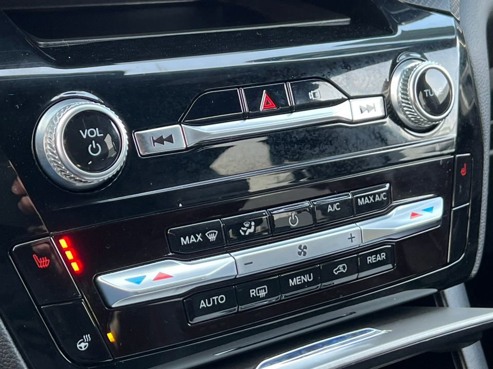 Certified 2022 Ford Explorer ST-Line w/ Class IV Trailer Tow Package image 33