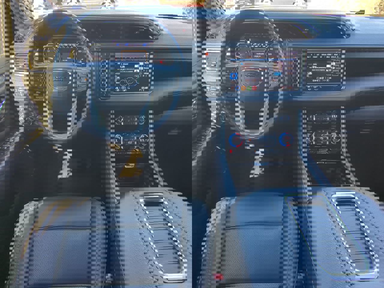 Used 2021 GMC Yukon Denali w/ Denali Premium Package image 14