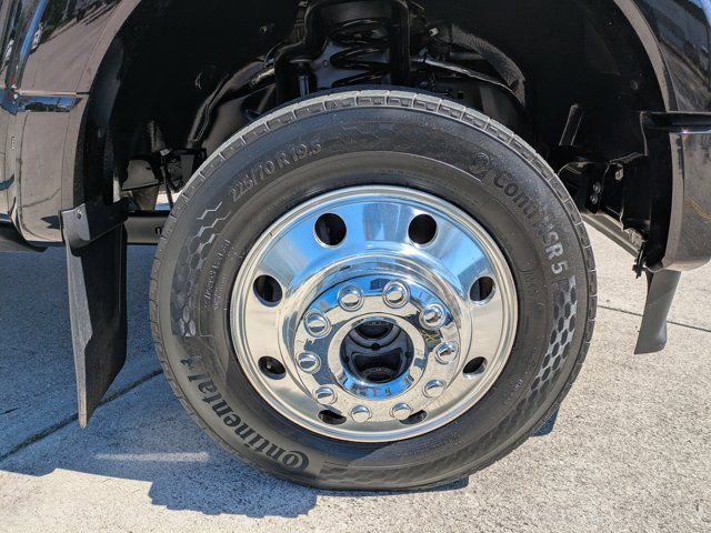 Certified 2025 Ford F450 Platinum w/ Platinum Plus Package image 11