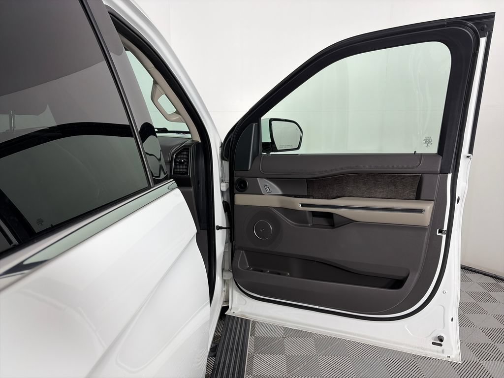 Certified 2020 Ford Expedition Max Limited w/ Equipment Group 302A AWD/4WD image 30
