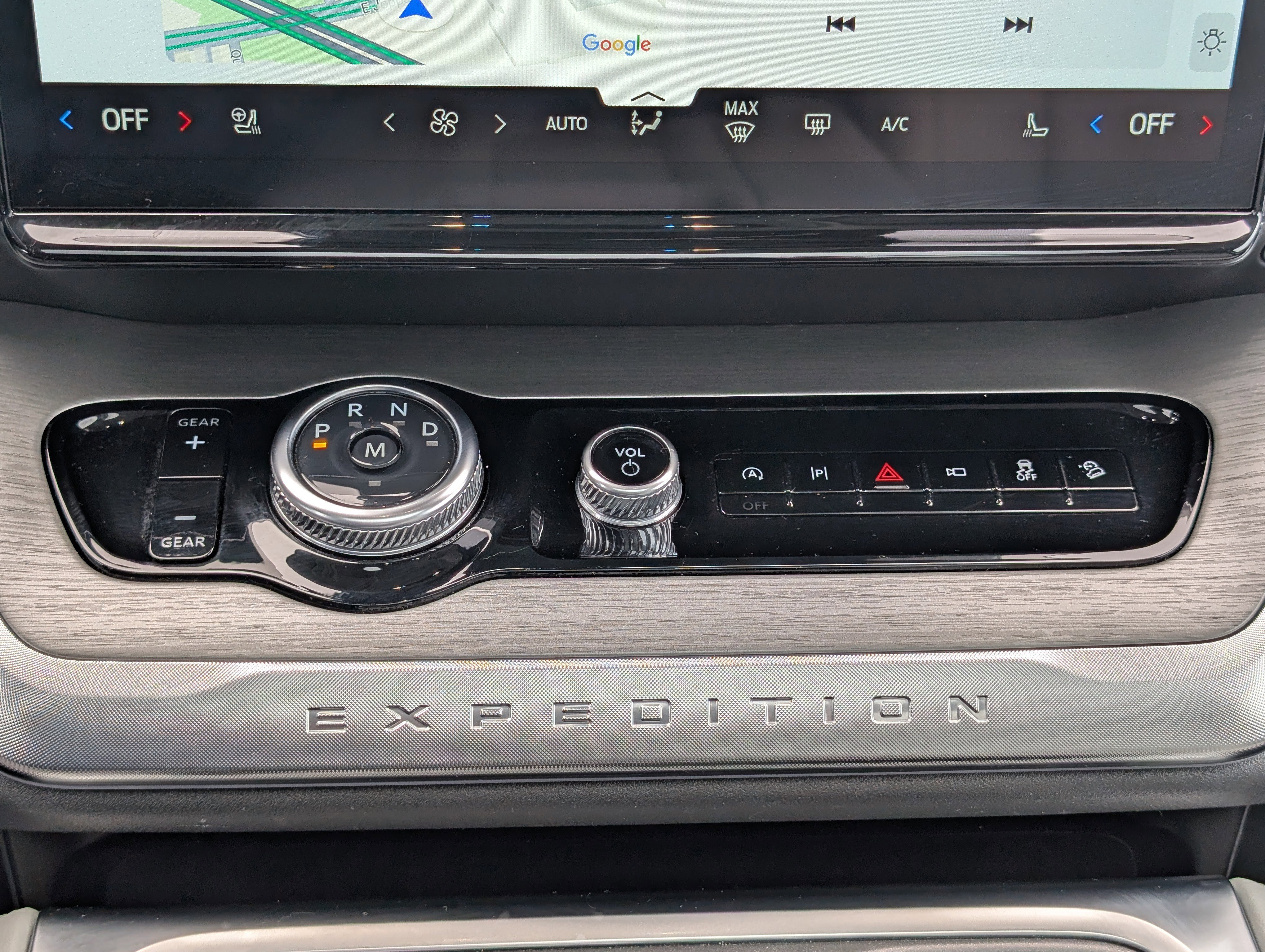 Certified 2025 Ford Expedition Max Platinum image 34