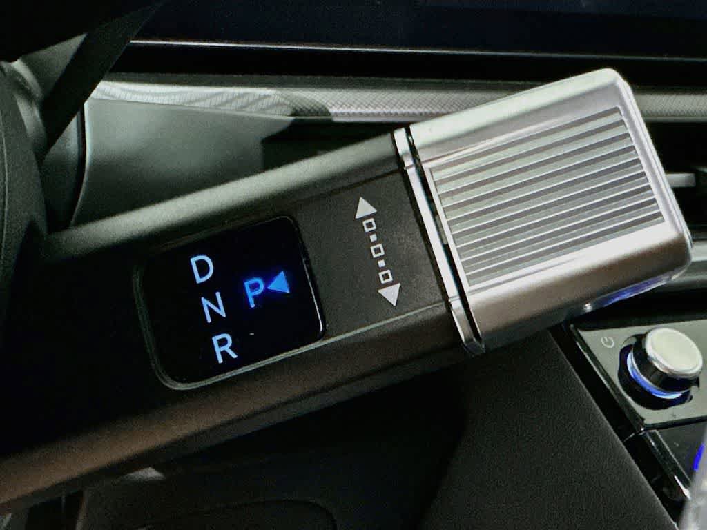 Used 2025 Hyundai Santa Fe SEL FWD image 18